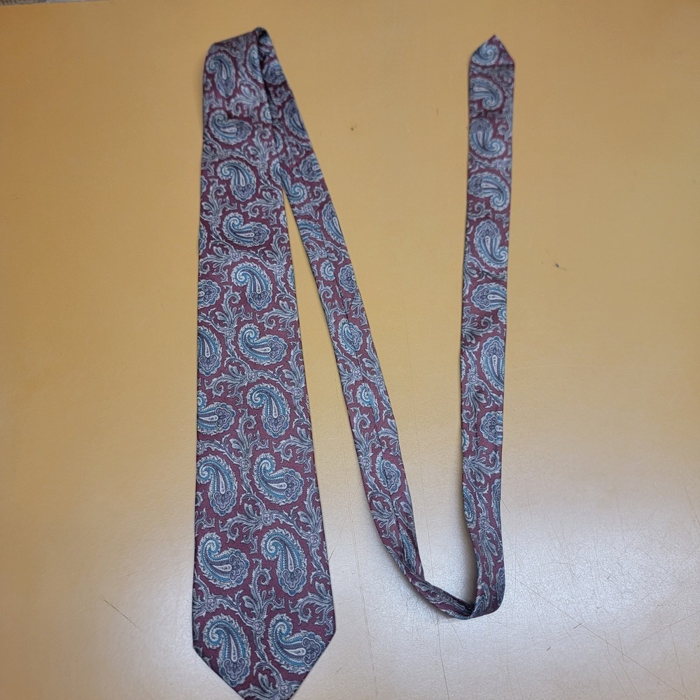 Vintage Britches of Georgetown 100% Silk Tie Red Blue Paisley Men's Classic